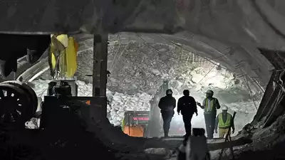 Uttarkashi Tunnel Rescue : तीन दिन बारिश-बर्फबारी, रेस्क्यू ऑपरेशन में लगे एक अधिकारी और जवान घायल